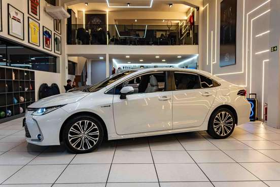 TOYOTA-COROLLA-2021