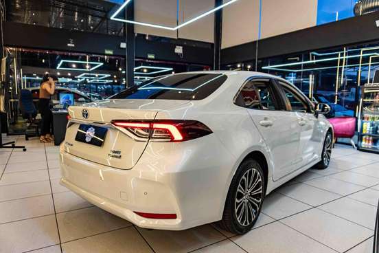 TOYOTA-COROLLA-2021