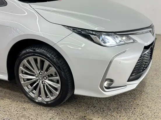 TOYOTA-COROLLA-2025