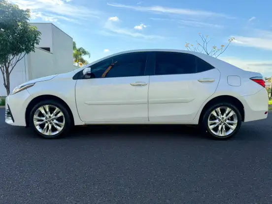 TOYOTA-COROLLA-2017