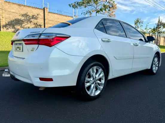 TOYOTA-COROLLA-2.0 XEI 16V FLEX 4P AUTOMÁTICO TOYOTA-COROLLA-2017
