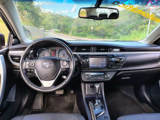 TOYOTA-COROLLA-2017