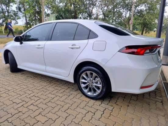 TOYOTA-COROLLA-2025
