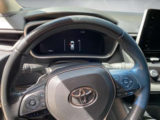 TOYOTA-COROLLA-2023