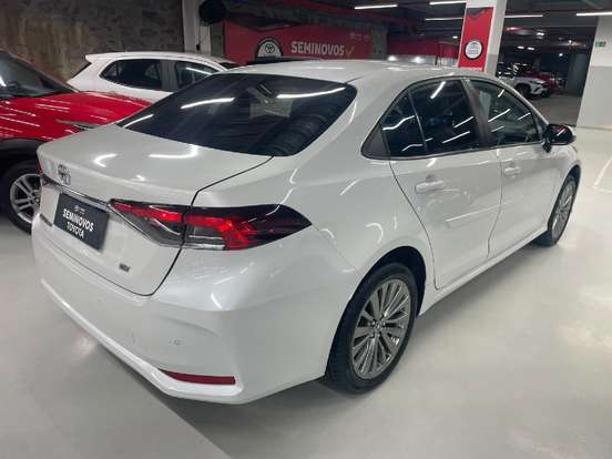 TOYOTA-COROLLA-2024