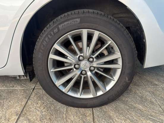 TOYOTA-COROLLA-2016