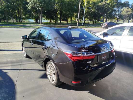 TOYOTA-COROLLA-2018