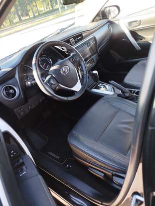 TOYOTA-COROLLA-2018