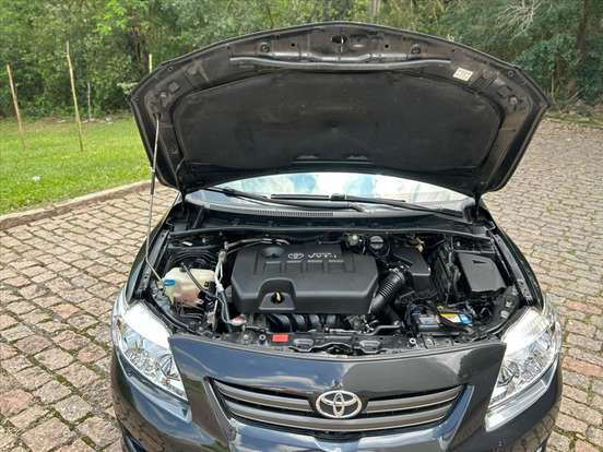 TOYOTA-COROLLA-2010