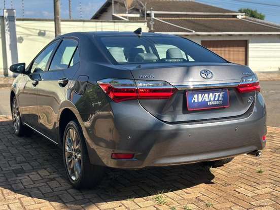 TOYOTA-COROLLA-2018