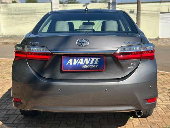 TOYOTA-COROLLA-2018