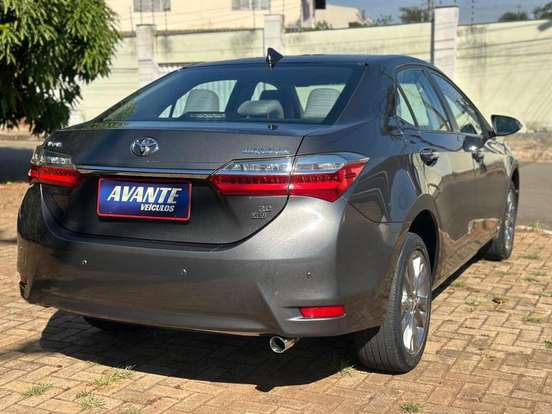 TOYOTA-COROLLA-2018