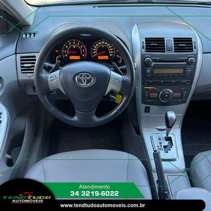 TOYOTA-COROLLA-2013