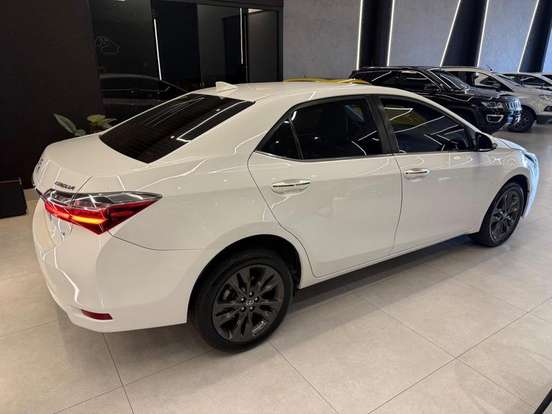 TOYOTA-COROLLA-2018