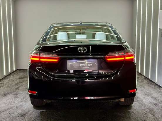 TOYOTA-COROLLA-2017