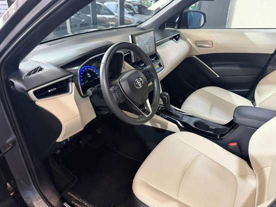 TOYOTA-COROLLA CROSS-2024