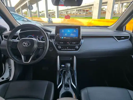 TOYOTA-COROLLA CROSS-2024