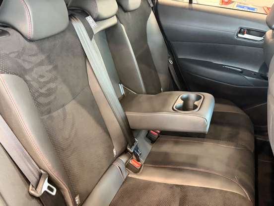 TOYOTA-COROLLA CROSS-2024