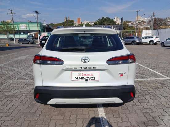 TOYOTA-COROLLA CROSS-2024