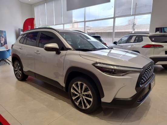 TOYOTA-COROLLA CROSS-2023