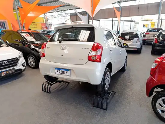 TOYOTA-ETIOS-2016