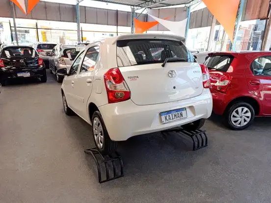TOYOTA-ETIOS-1.3 X 16V FLEX 4P AUTOMÁTICO TOYOTA-ETIOS-2016