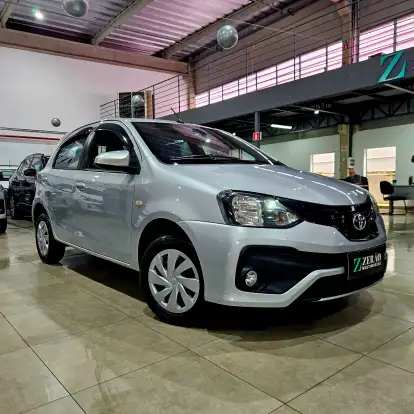 TOYOTA-ETIOS-2019