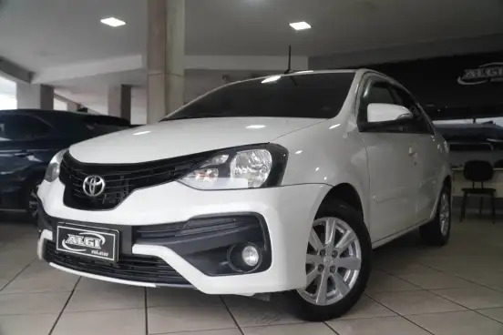 TOYOTA-ETIOS-2019