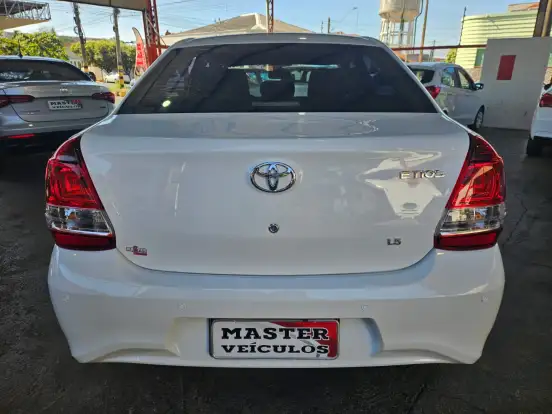 TOYOTA-ETIOS-1.5 X SEDAN 16V FLEX 4P AUTOMÁTICO TOYOTA-ETIOS-2021