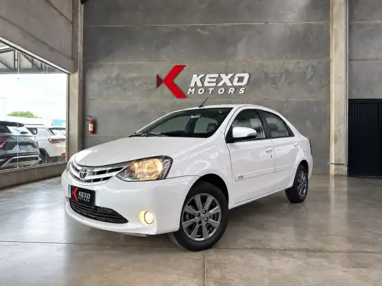 TOYOTA-ETIOS-1.5 XLS 16V FLEX 4P AUTOMÁTICO TOYOTA-ETIOS-2016