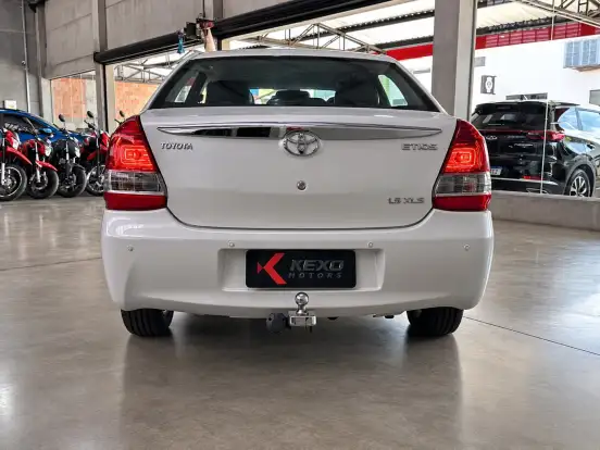 TOYOTA-ETIOS-1.5 XLS 16V FLEX 4P AUTOMÁTICO TOYOTA-ETIOS-2016