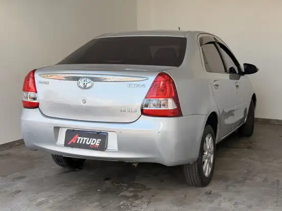 TOYOTA-ETIOS-1.5 XLS SEDAN 16V FLEX 4P AUTOMÁTICO TOYOTA-ETIOS-2016