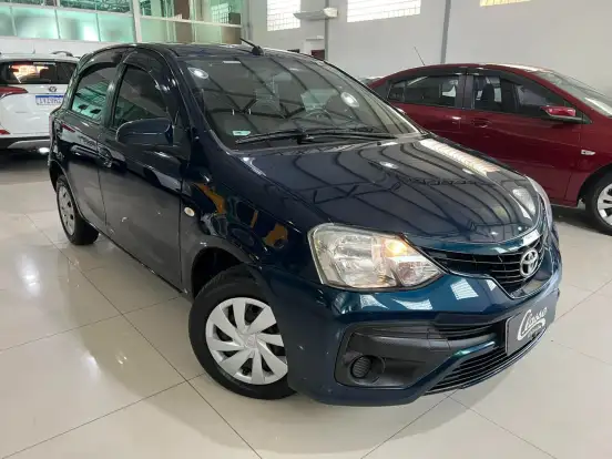 TOYOTA-ETIOS-2017