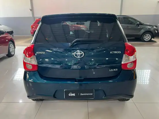 TOYOTA-ETIOS-2017