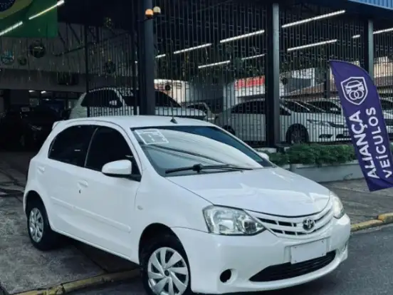 TOYOTA-ETIOS-1.5 XS 16V FLEX 4P AUTOMÁTICO TOYOTA-ETIOS-2016