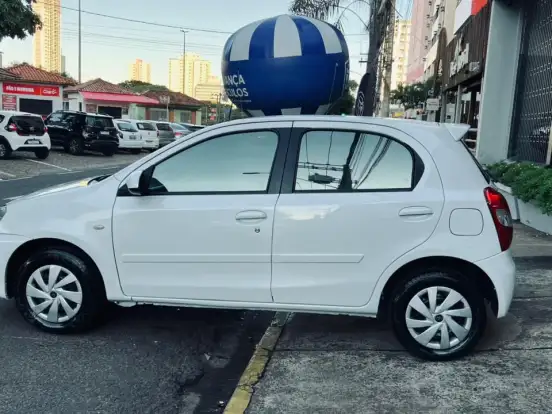 TOYOTA-ETIOS-1.5 XS 16V FLEX 4P AUTOMÁTICO TOYOTA-ETIOS-2016