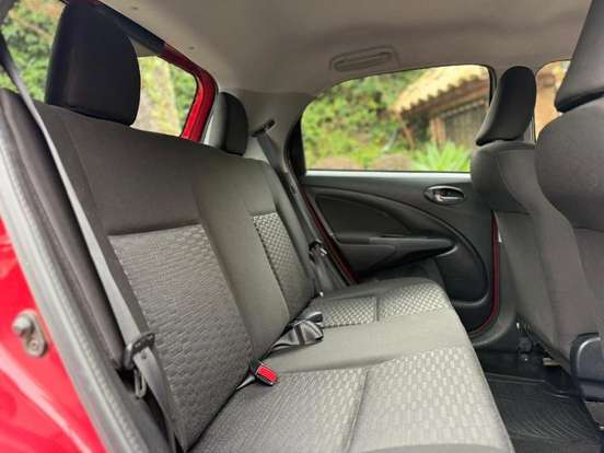 TOYOTA-ETIOS-1.3 X 16V FLEX 4P MANUAL TOYOTA-ETIOS-2014