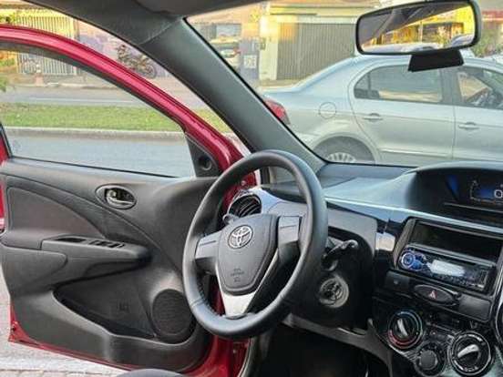 TOYOTA-ETIOS-1.3 X 16V FLEX 4P MANUAL TOYOTA-ETIOS-2016