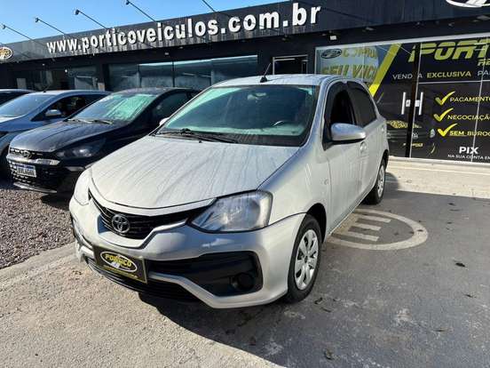 TOYOTA-ETIOS-2017