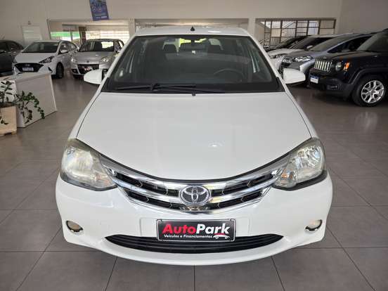 TOYOTA-ETIOS-1.3 X 16V FLEX 4P MANUAL TOYOTA-ETIOS-2014