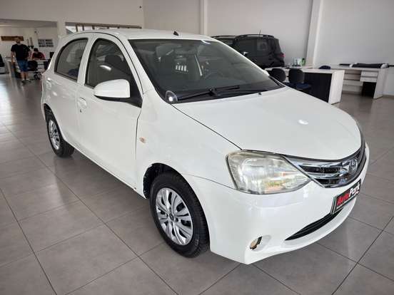 TOYOTA-ETIOS-1.3 X 16V FLEX 4P MANUAL TOYOTA-ETIOS-2014