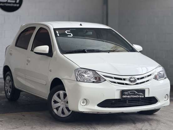 TOYOTA-ETIOS-1.3 X 16V FLEX 4P MANUAL TOYOTA-ETIOS-2015