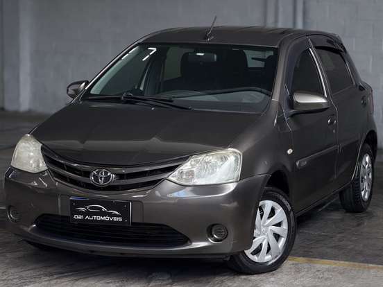 TOYOTA-ETIOS-1.3 X 16V FLEX 4P MANUAL TOYOTA-ETIOS-2016
