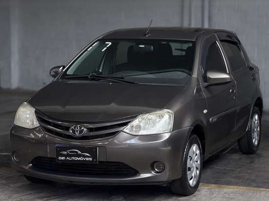 TOYOTA-ETIOS-1.3 X 16V FLEX 4P MANUAL TOYOTA-ETIOS-2016
