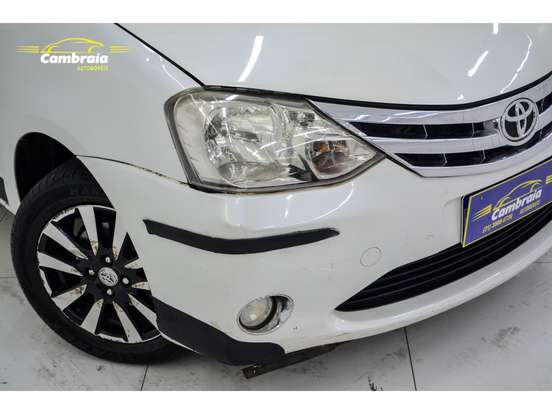 TOYOTA-ETIOS-2015