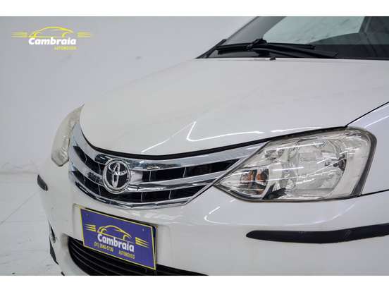 TOYOTA-ETIOS-2015