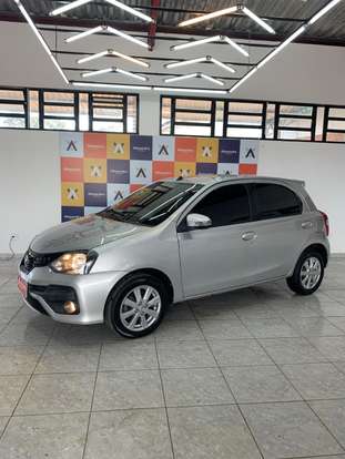 TOYOTA-ETIOS-2019