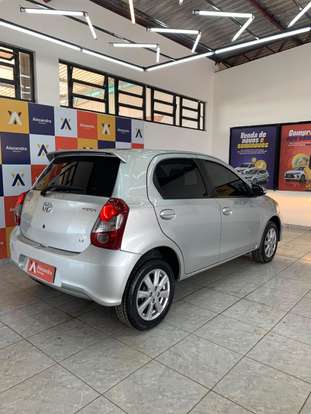 TOYOTA-ETIOS-2019
