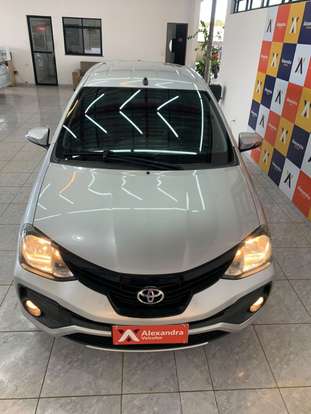 TOYOTA-ETIOS-2019