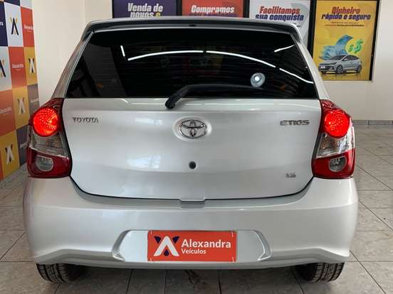 TOYOTA-ETIOS-1.5 X PLUS 16V FLEX 4P AUTOMÁTICO TOYOTA-ETIOS-2019